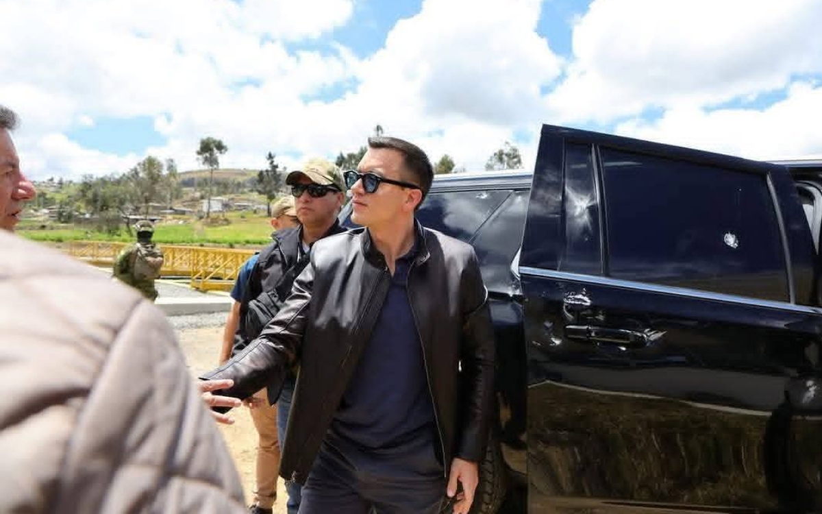 Lanzan piedras a coche de Noboa; gobierno de Ecuador denuncia intento de asesinato