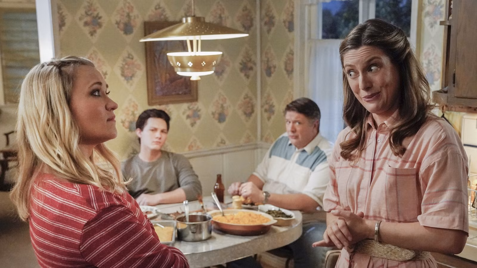 Las calificaciones del primer matrimonio de Georgie y Mandy hacen que la cancelación del joven Sheldon sea más impactante