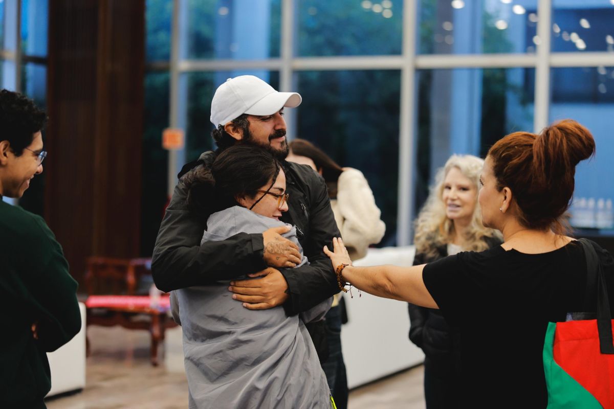 Llegan mexicanos tripulantes de la Flotilla Sumund Global a la CDMX