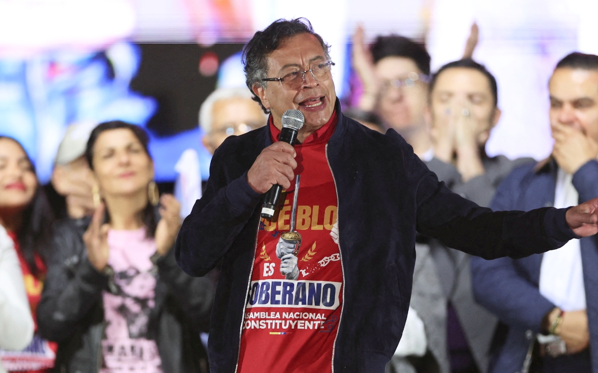 Miles marchan en Bogotá en apoyo a Petro frente a Trump