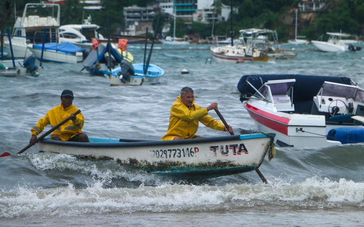Raymond se degrada a depresión tropical; toca tierra hoy