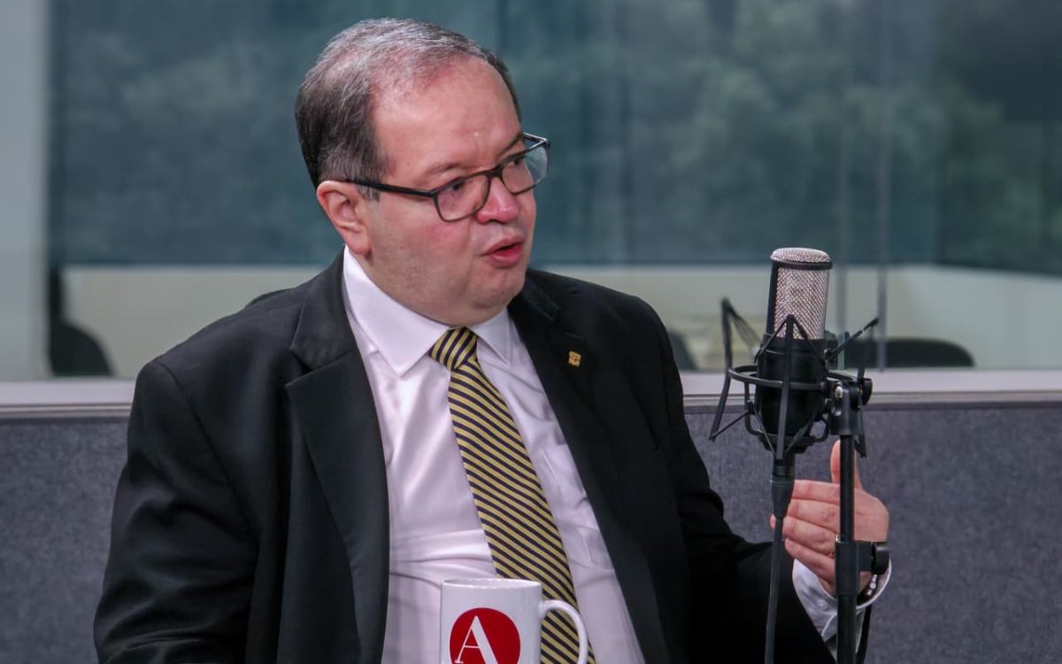 Rector de la UNAM acusa infiltración de “mercenarios” en marcha del 2 de Octubre