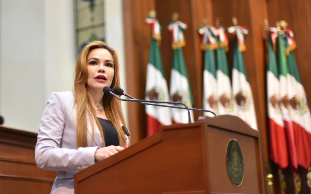 Roban camioneta a diputada del PRI en Sinaloa; tras operativo ladrones abandonan el vehículo