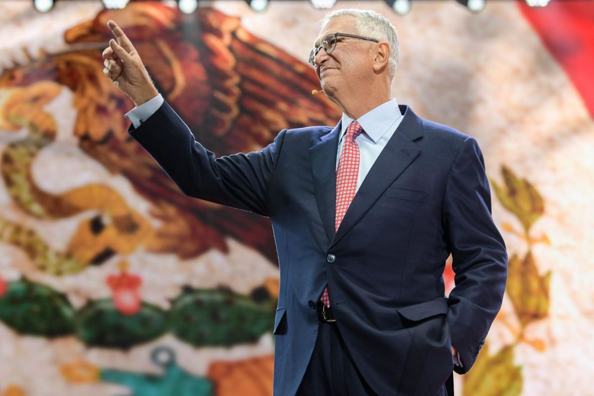 Salinas Pliego afirma que desea pagar su deuda con el SAT en 10 días; exhibe carta a Sheinbaum