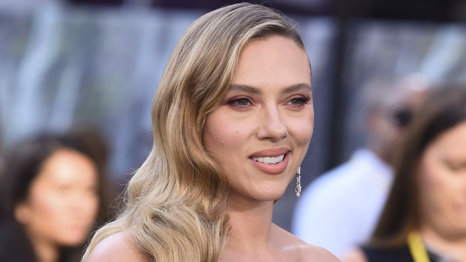 Scarlett Johansson habla sobre los informes de casting del remake de Tangled de acción real