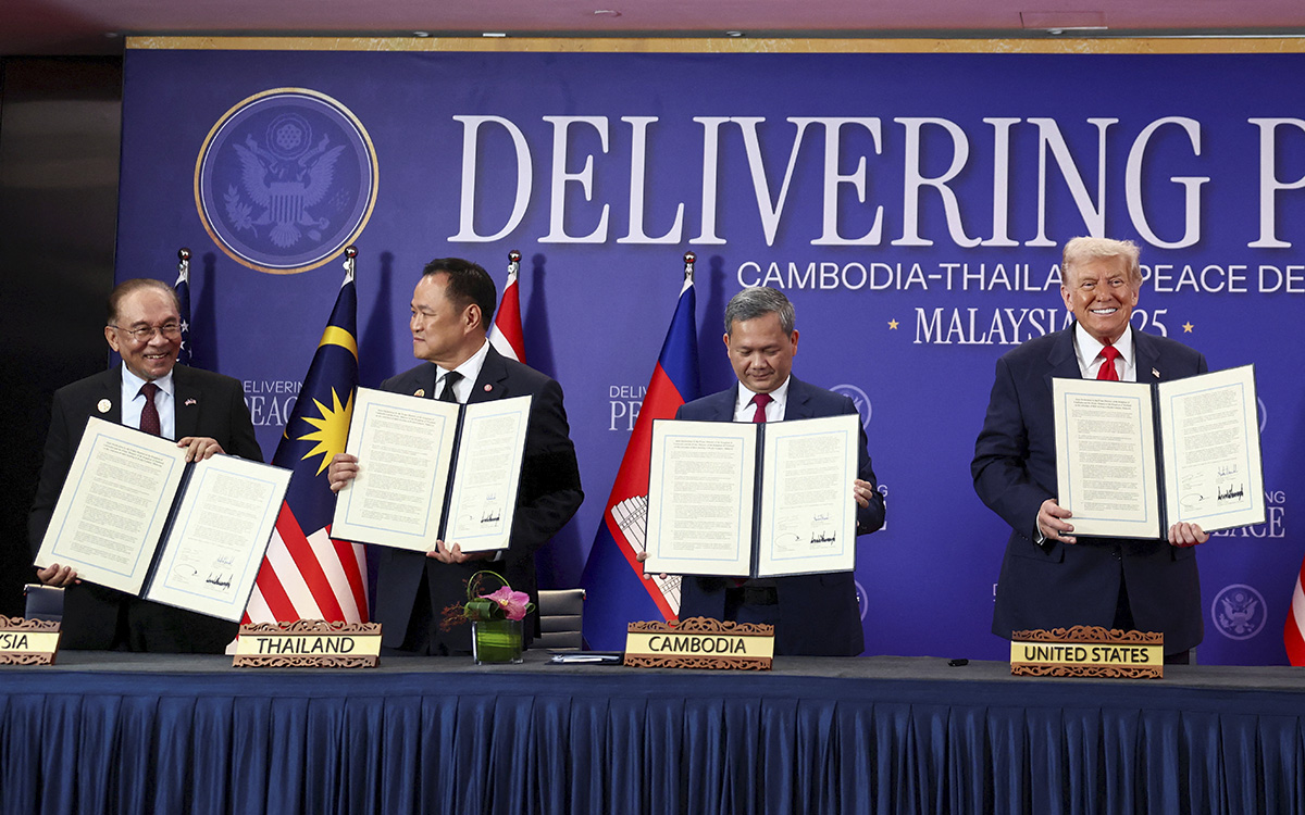 Tailandia y Camboya firman la paz en Malasia en presencia de Trump