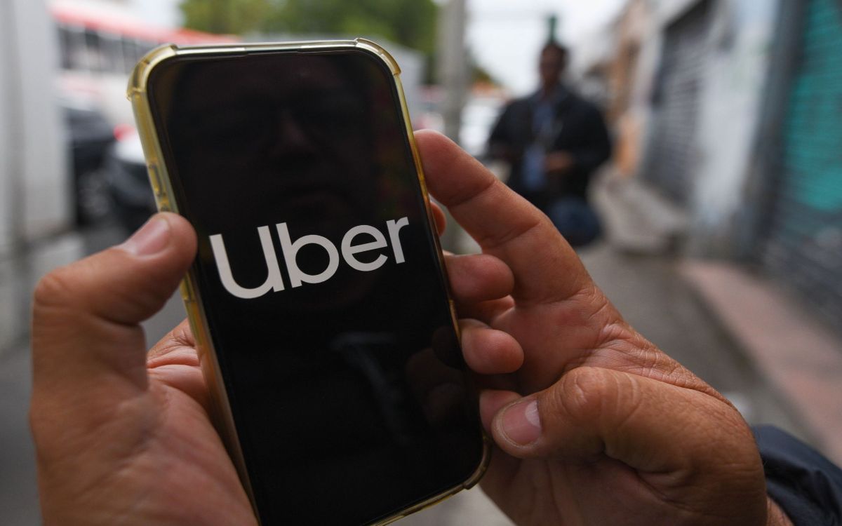Uber no está autorizado para operar en aeropuertos de México: SICT