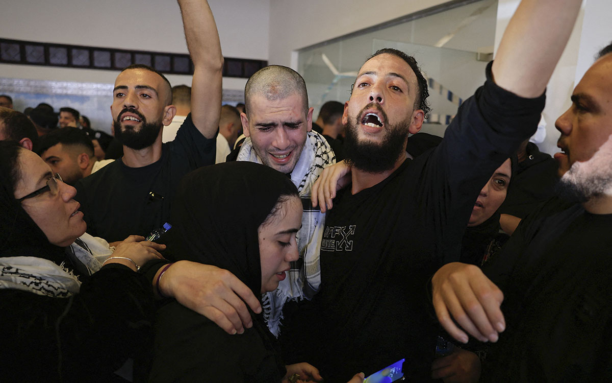 Un total de 154 prisioneros palestinos excarcelados por Israel llegan al norte de Egipto