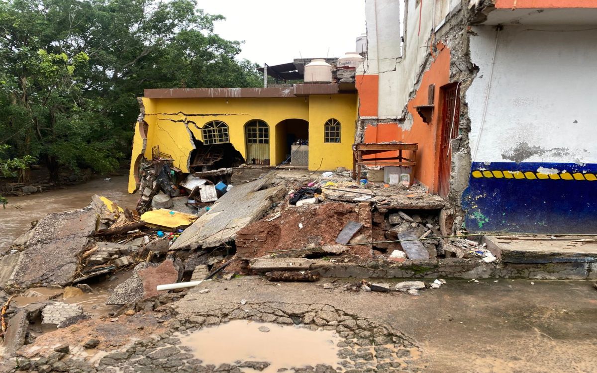 Video | Así derrumbó la lluvia una casa entera en Jalcocotán, Nayarit