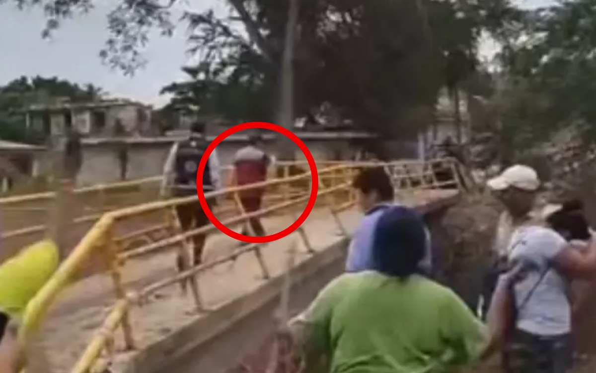 Videos | Lanzan lodo y corren a alcaldesa de Álamo; ‘¡Hasta ahora te presentas!', le reclaman habitantes