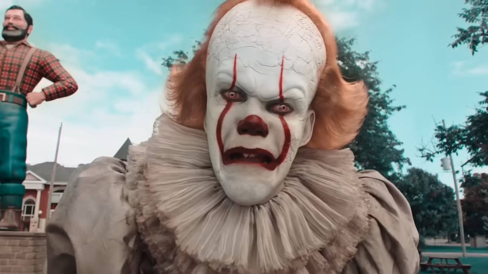 El giro del viaje en el tiempo de Pennywise: Bienvenido a Derry explicado (y cómo involucra a Richie Tozier)