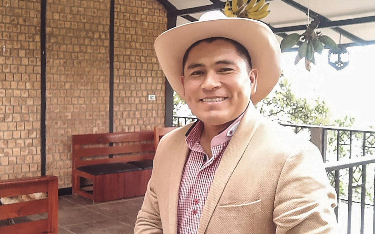 Cientos de pobladores despiden al exalcalde de Zongolica, asesinado el domingo pasado