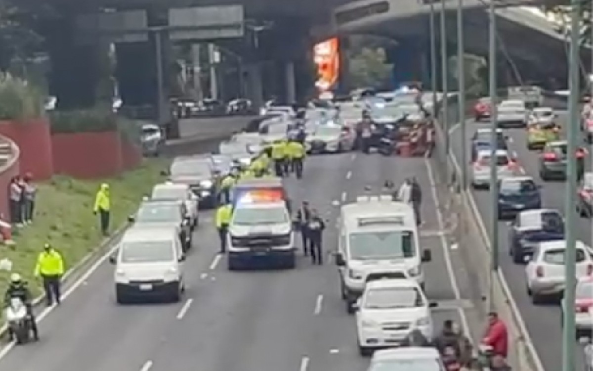 Fuerte accidente en Periférico Sur: Un motociclista muerto y dos heridos