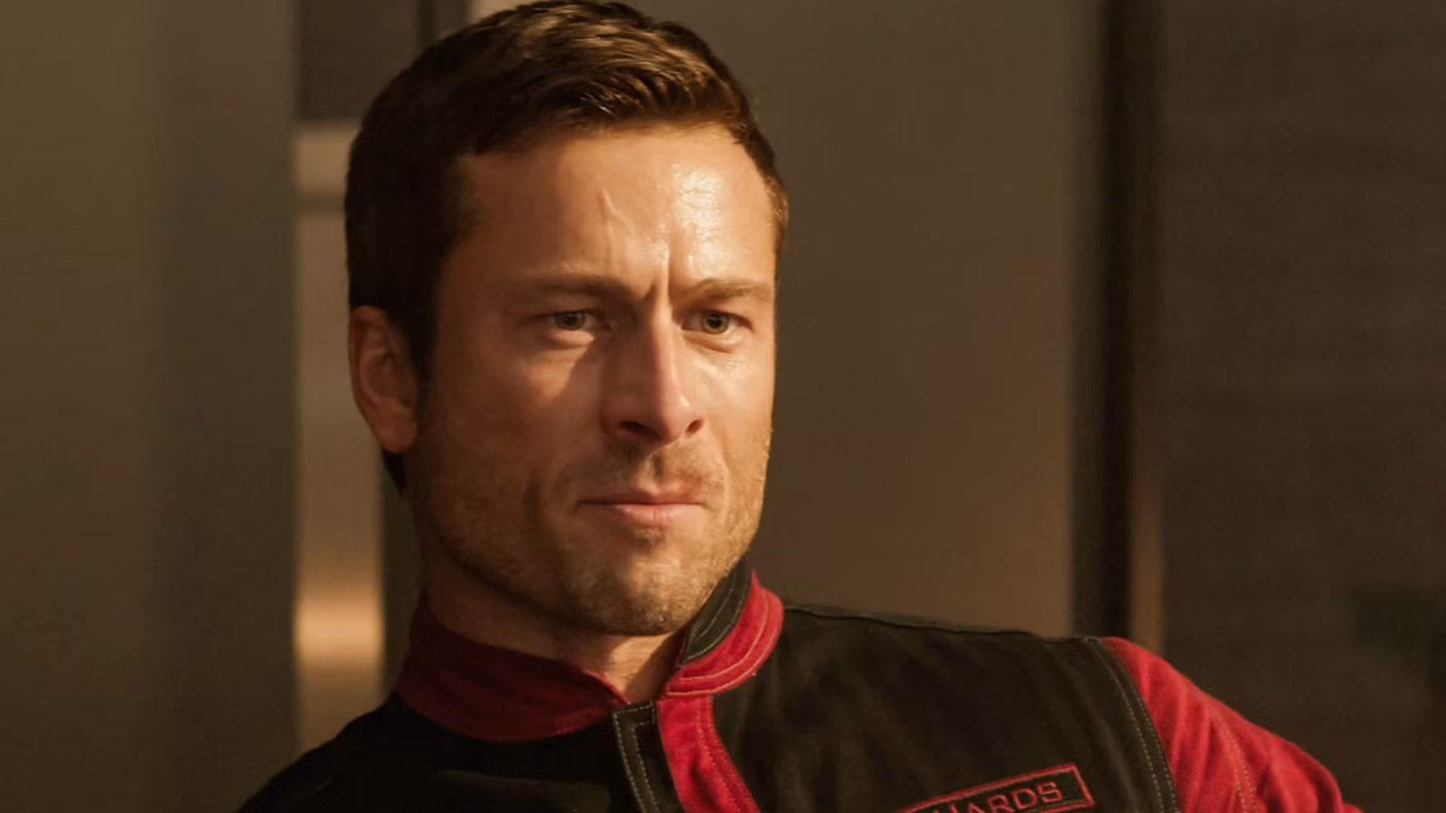 La sugerencia de héroe de MCU del escritor de Avengers 5, Glen Powell, podría cambiar el éxito con clasificación R