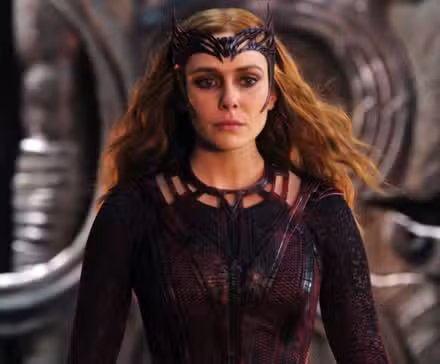 Elizabeth Olsen como la Bruja Escarlata en Doctor Stranger and the Multiverse of Madness