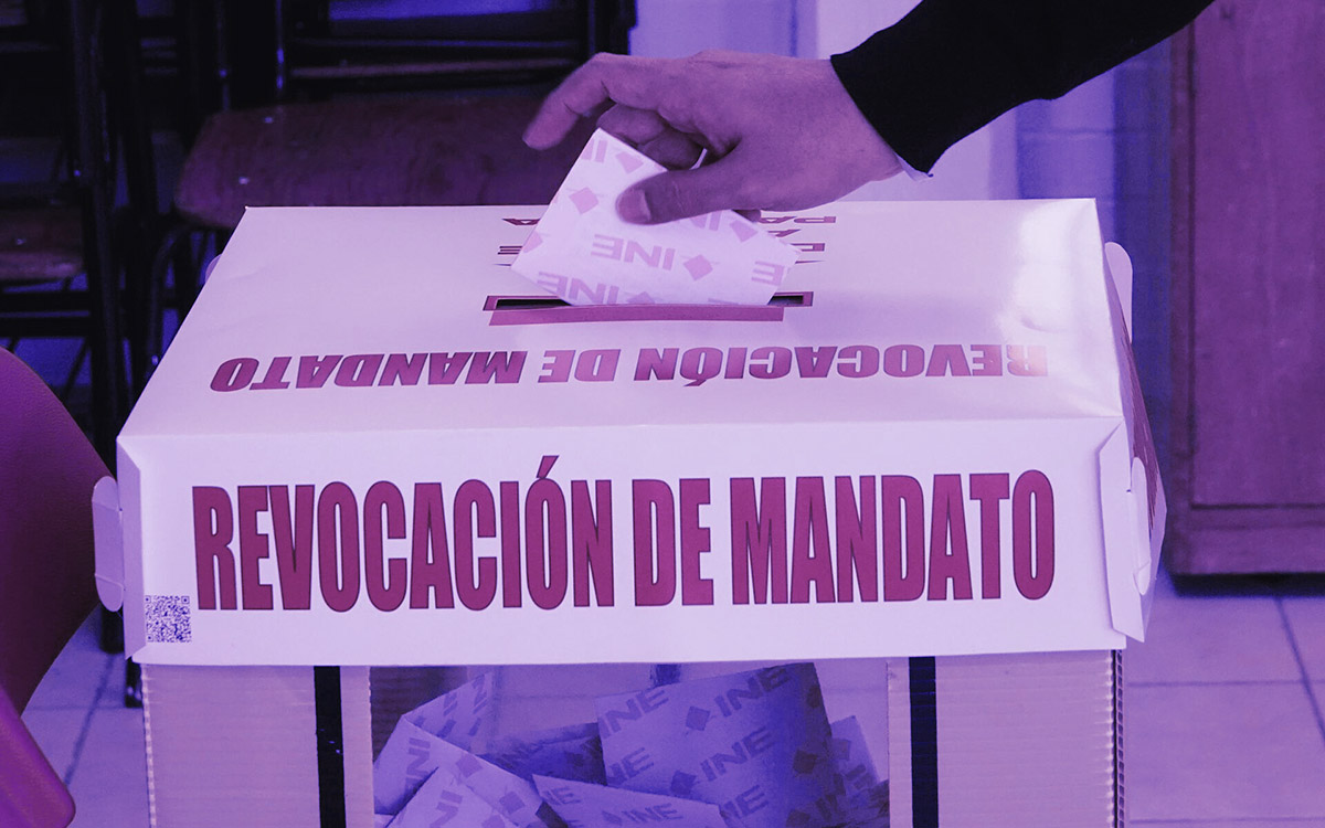 Posponen discusión de reforma que permitiría revocación de mandato en 2027