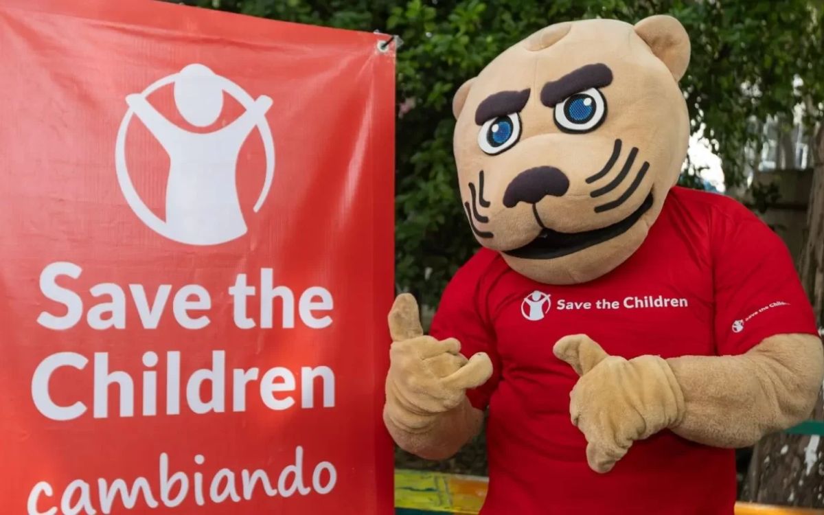 Pumas y Save the Children lanzan campaña con GOYO como embajador por los derechos infantiles