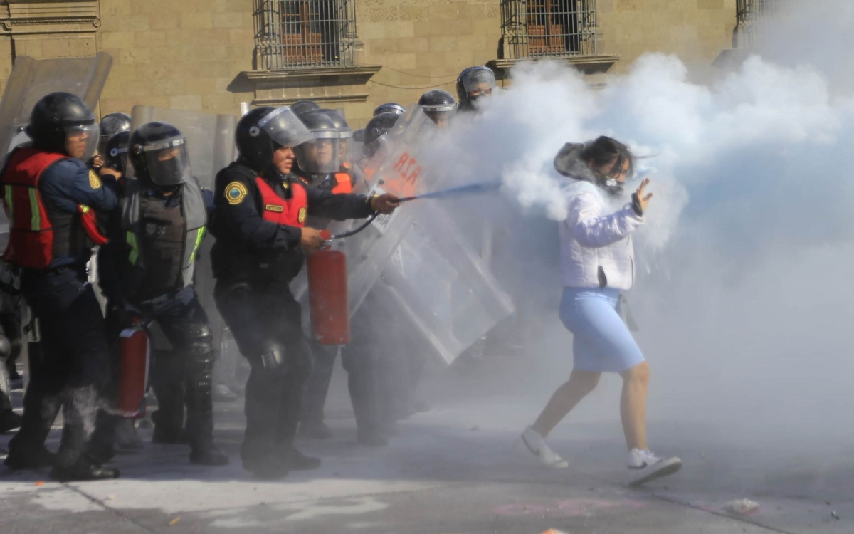 Sheinbaum pide que marcha de la 'Generación Z' continúe por la 'vía pacífica'