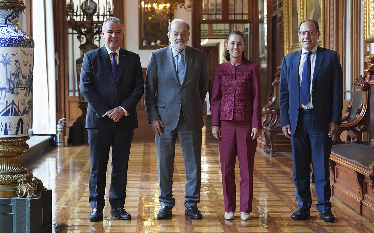 Sheinbaum se reúne con Slim y Cervantes en Palacio Nacional