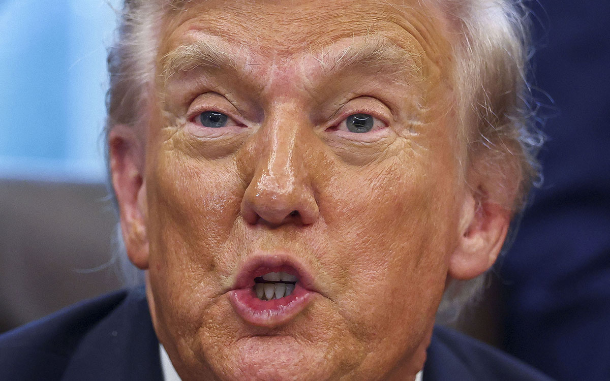 Trump dice que redadas migratorias 'no han ido suficientemente lejos'