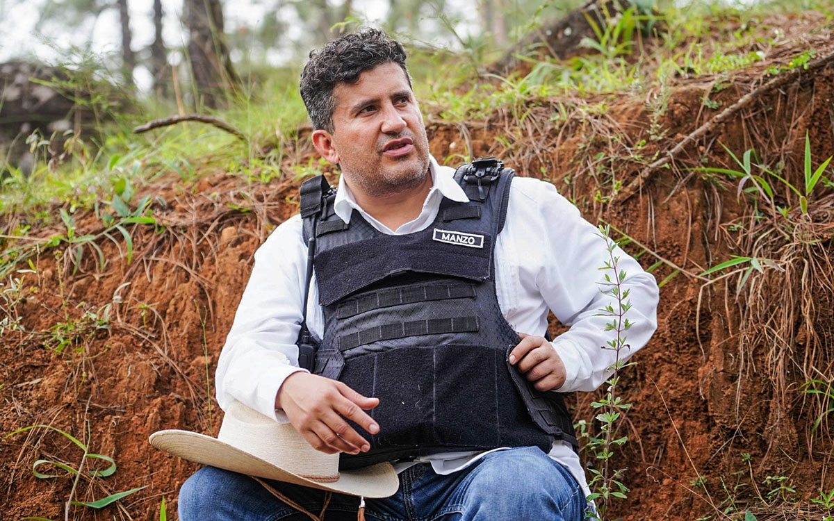 Un escolta de Carlos Manzo está prófugo: Ramírez Bedolla