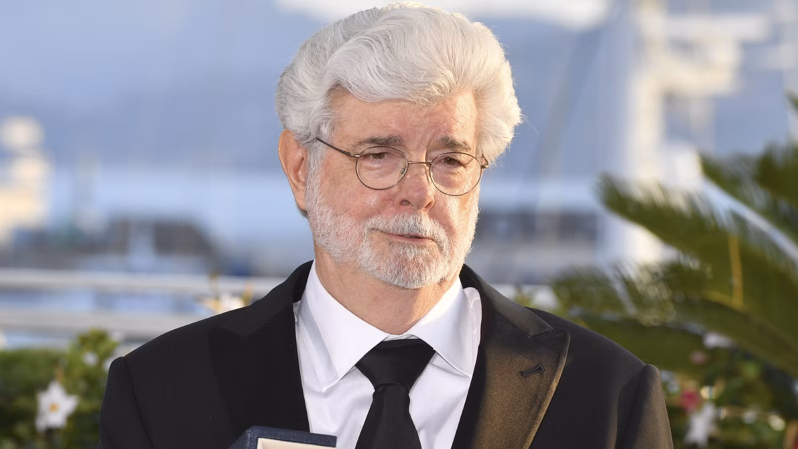 George Lucas anuncia oficialmente una nueva instalación de Star Wars que llegará este otoño