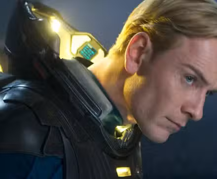 Michael Fassbender como David en Prometeo