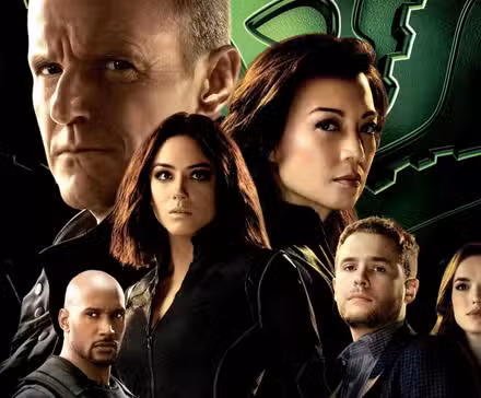 El elenco posa junto al símbolo de Hydra en el póster de Agents of SHIELD.