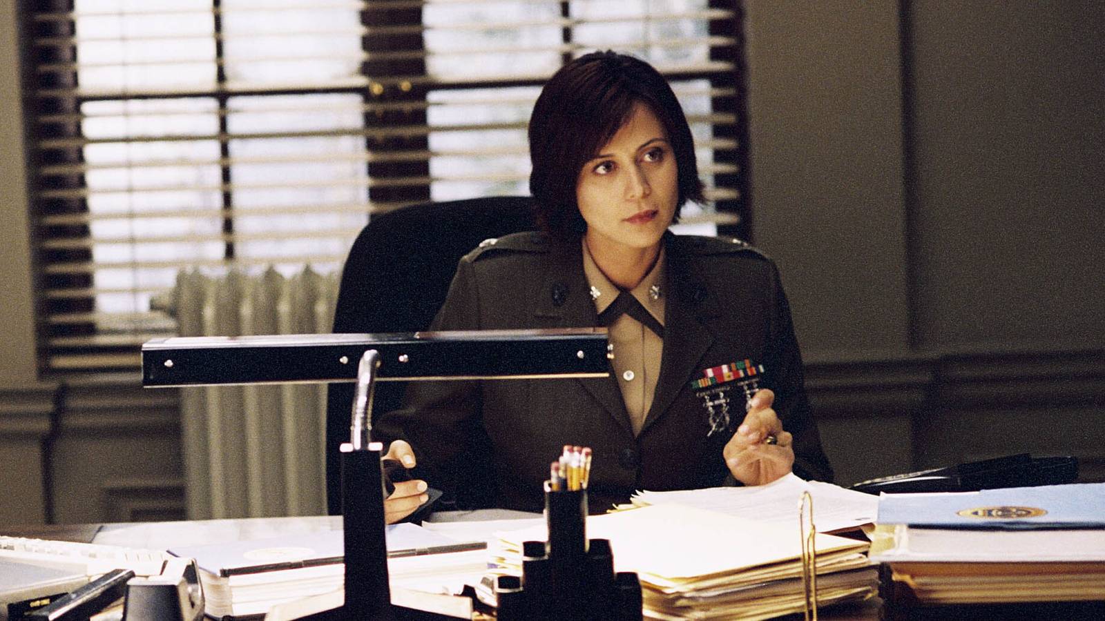 JAG Star explica la refundición del "momento mágico" en el papel del universo NCIS después de la temporada 1