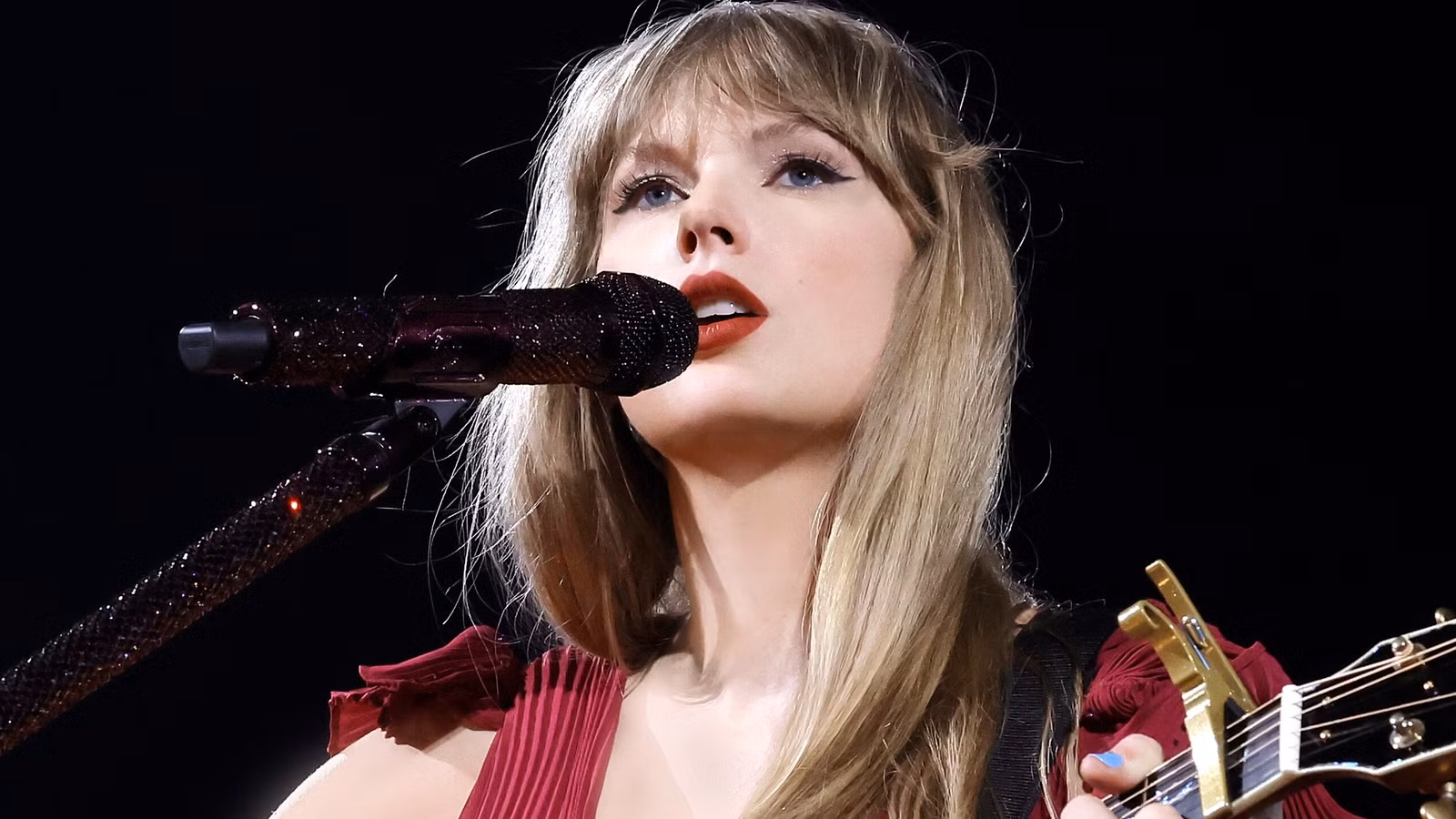 Por qué los comentarios sobre la imagen corporal de Taylor Swift son tendencia en esta temporada navideña