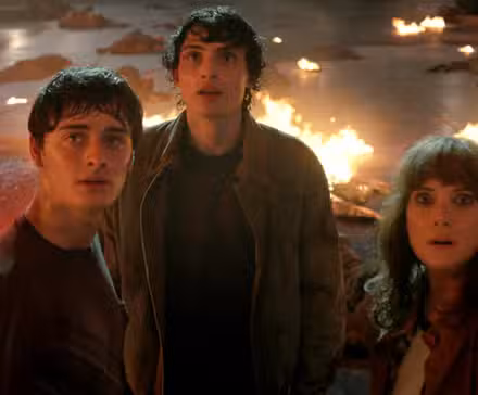 Will, Mike y Joyce en Stranger Things temporada 5 volumen 2