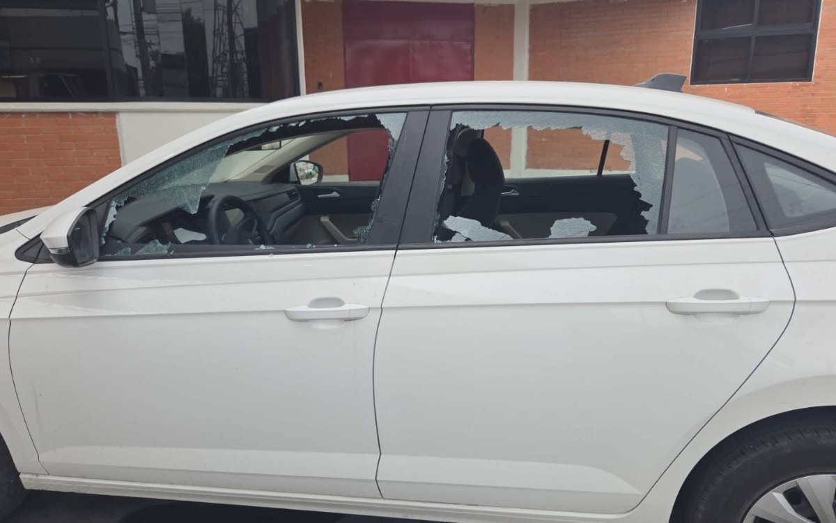 Atacan a balazos a funcionaria de Tecámac