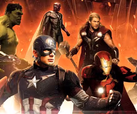 El Capitán América y Iron Man lideran a los Vengadores en un ardiente campo de batalla en el póster de Age of Ultron