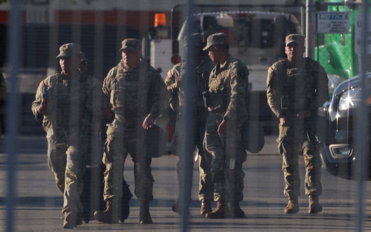 Corte Suprema de Estados Unidos rechaza despliegue militar de Trump en Chicago