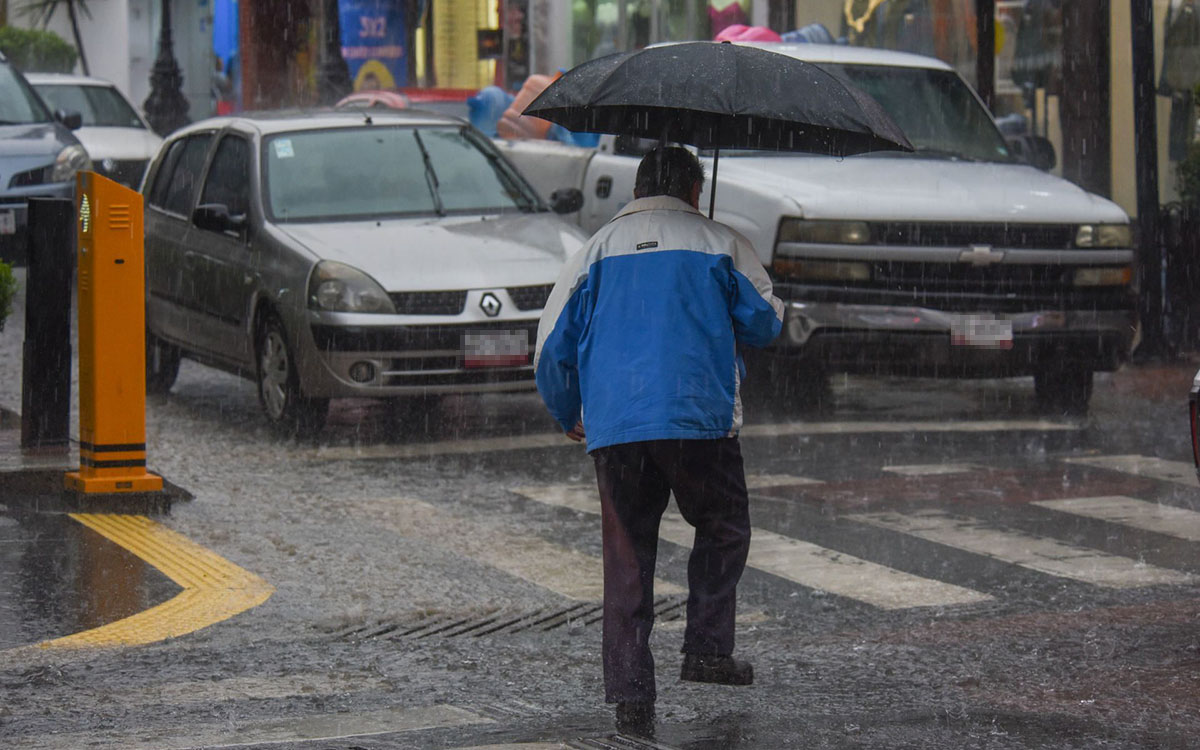 Frente frío 19 provoca lluvias intensas y 'Norte' con rachas de hasta 100 km/h