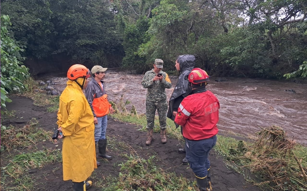 Fuertes lluvias dejan un muerto en Veracruz; activan Plan DN-III-E
