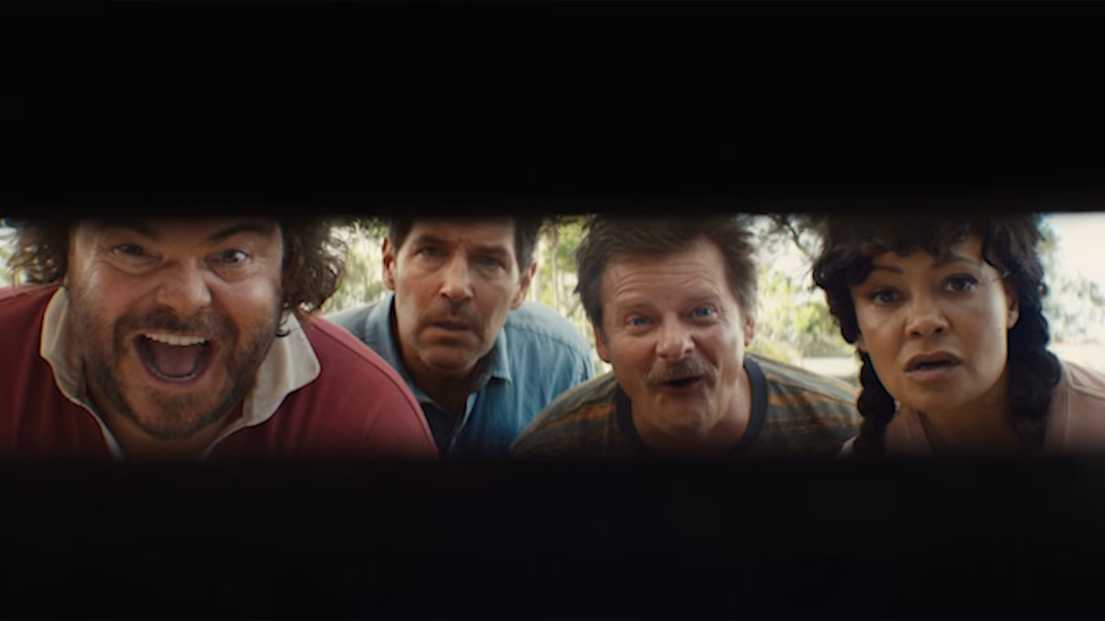 Revisión de Anaconda: divertida y tonta, pero en última instancia tan hueca como una serpiente hambrienta