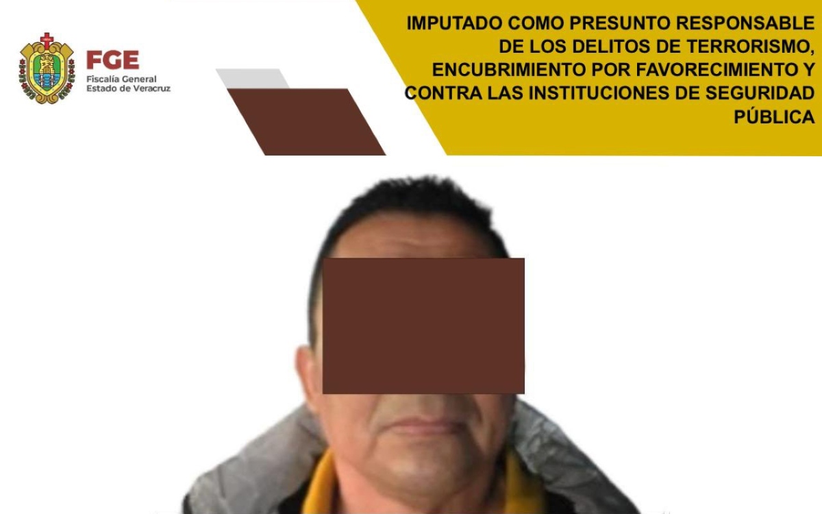 Juez ordena prisión domiciliaria a periodista que no reportó homicidio al 911 tras llegar antes que la policía a una escena del crimen