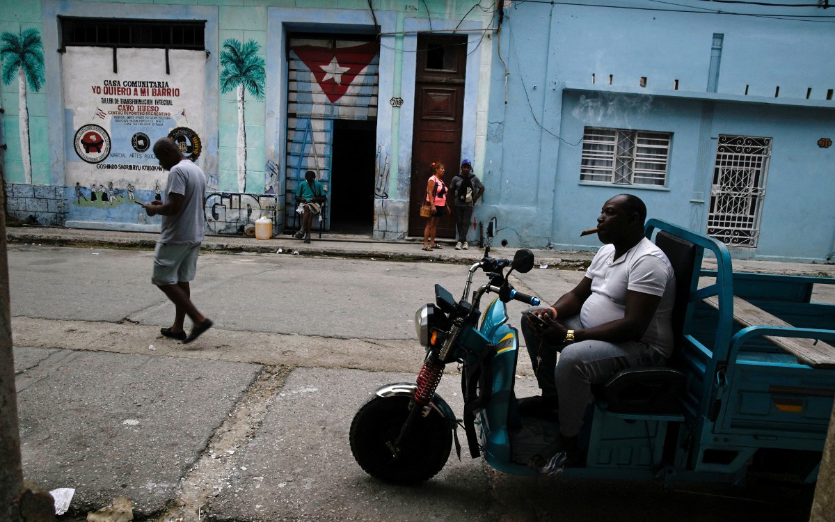 México envía 80,000 barriles de combustible a Cuba para aliviar crisis eléctrica