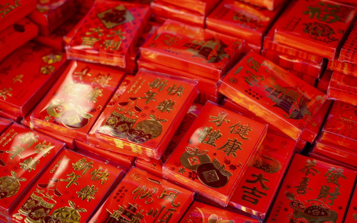 México impone aranceles a productos asiáticos como ropa, muebles y piezas automotrices