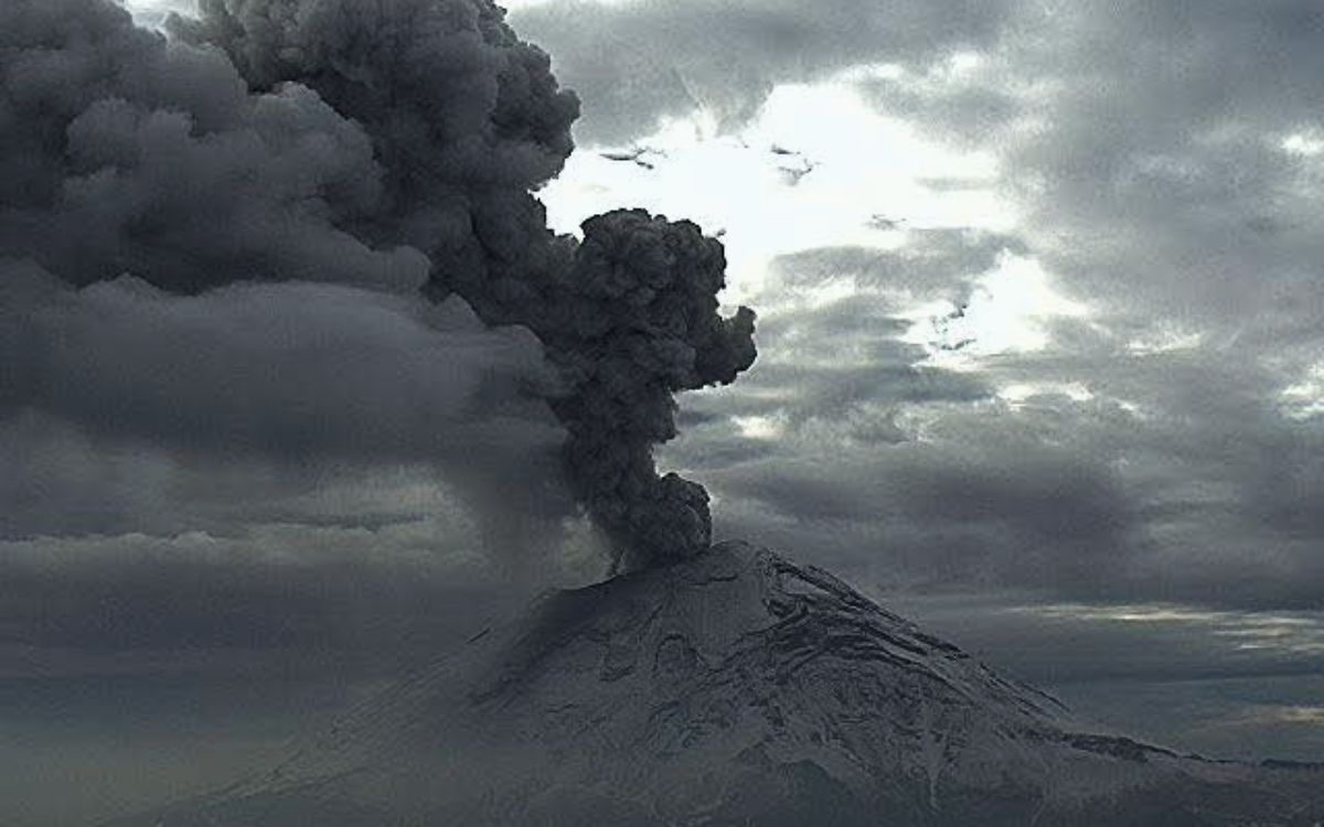 Puebla mantiene alerta volcánica Fase 2 en el Popocatépetl