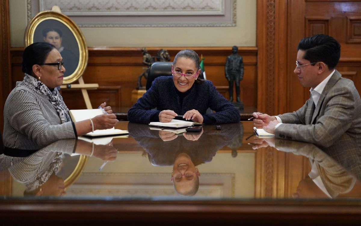 Sheinbaum conversa con el papa León XIV en el Día de la Virgen de Guadalupe