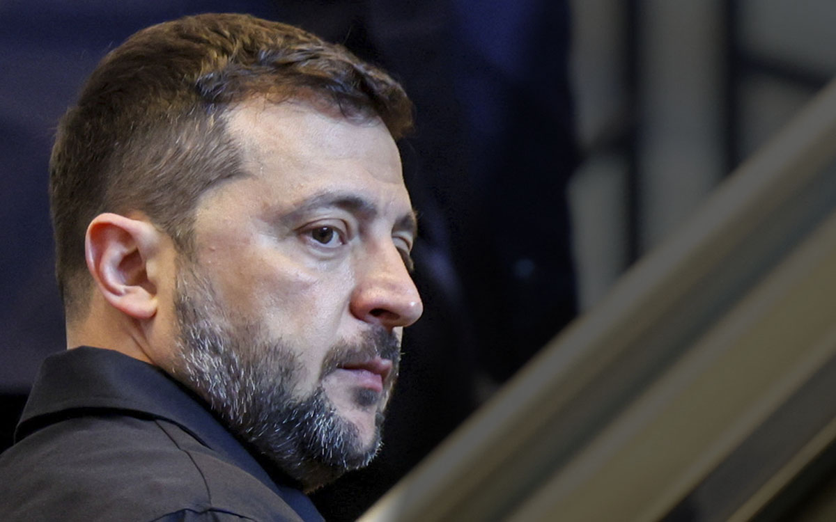 Zelenski revela el borrador del plan de paz en Ucrania y abre la puerta a la retirada de tropas del Donbás