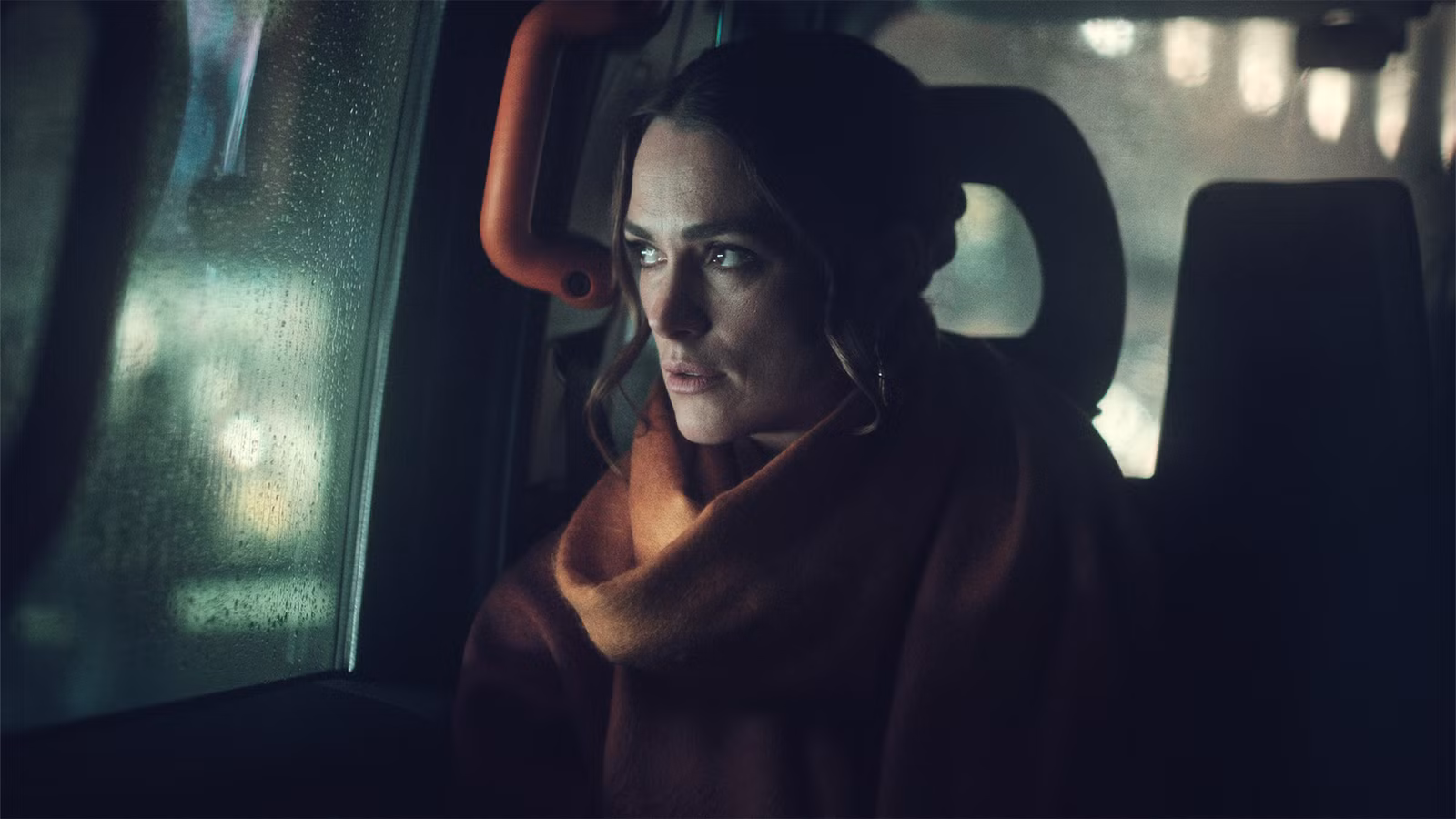 2 años después, la serie de suspenso de Netflix de seis capítulos de Keira Knightley sigue mejorando con su regreso en 2026