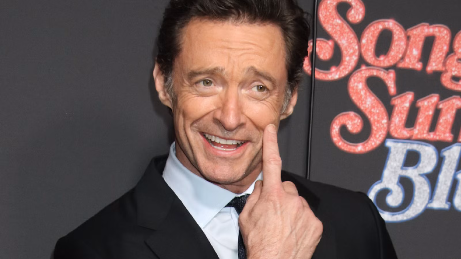 Los sospechosos de asesinato repletos de estrellas de Hugh Jackman se revelan en el tráiler de Wacky New Sheep Detectives