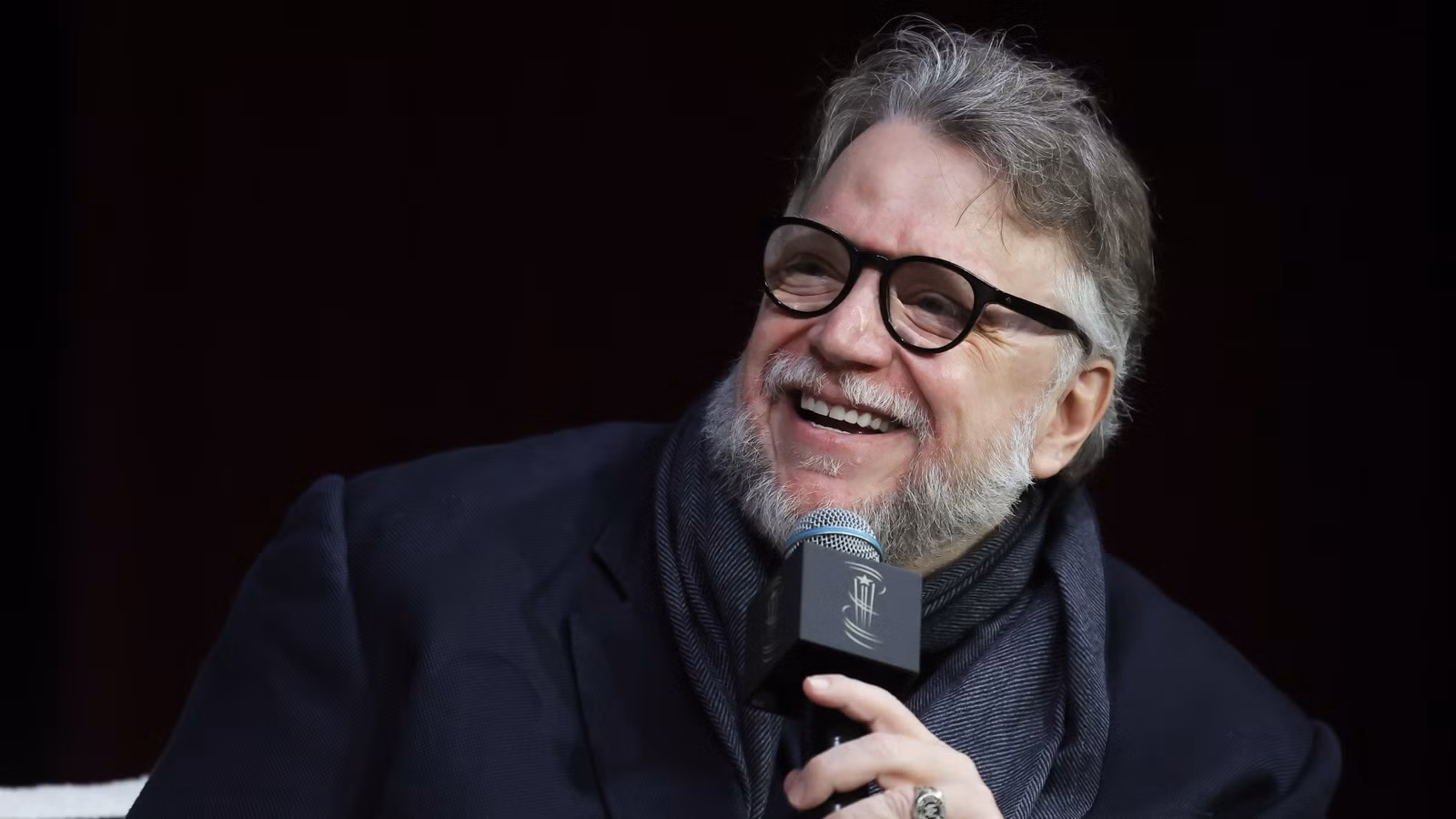 La nueva película de fantasía al estilo Guillermo del Toro de Netflix obtiene una puntuación poco común en Rotten Tomatoes