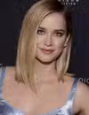 Foto de cabeza de Elizabeth Lail