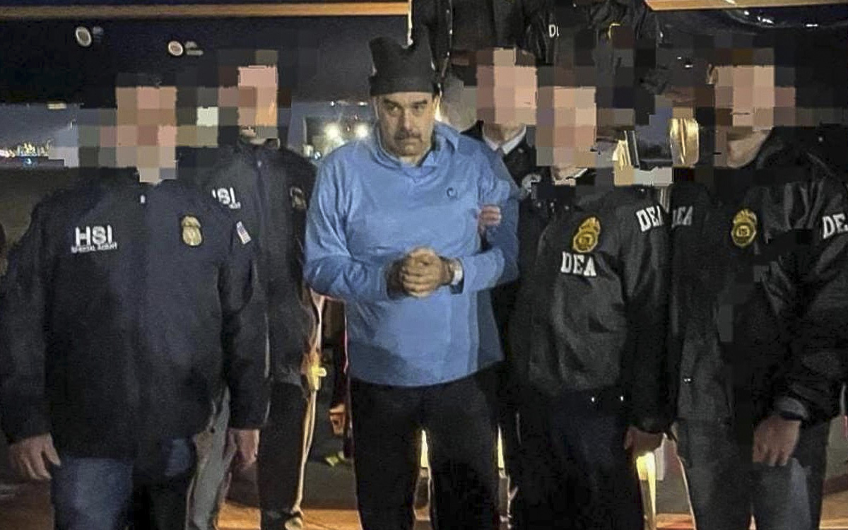 China pide a EE.UU. la liberación inmediata de Maduro y una solución negociada