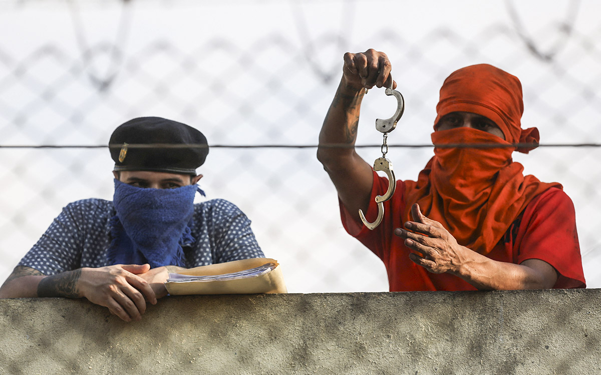 Guatemala no negociará con pandilleros que tomaron como rehenes a 46 guardias en tres cárceles