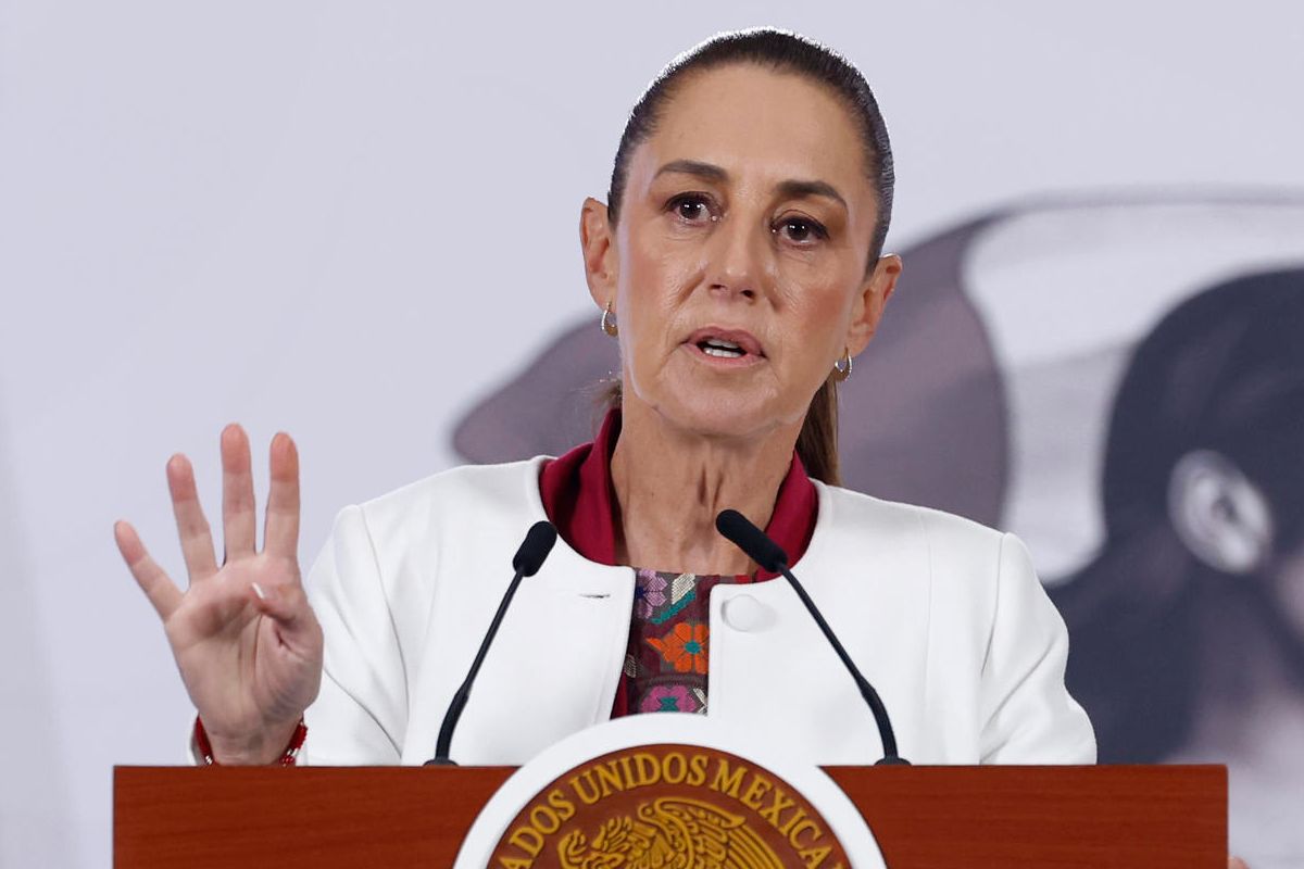 Sheinbaum no ve riesgo de "invasión" a México y descarta llamada a Trump